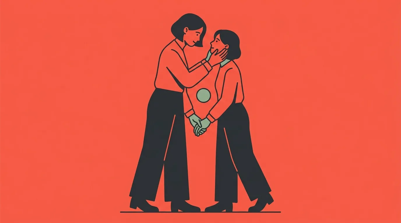 Une femme console une autre femme avec bienveillance