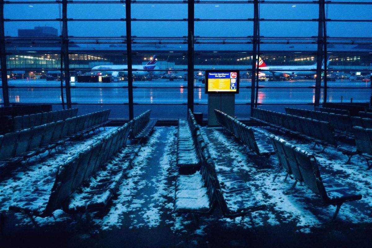 Centaines de vols annulés alors qu'une vague de froid glacial frappe l'Europe de l'Ouest