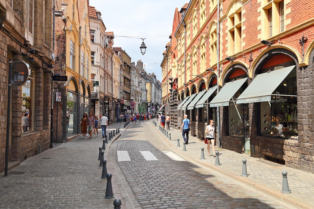 Rencontre cougar sur Lille : bars, discothèques et autres lieux branchés