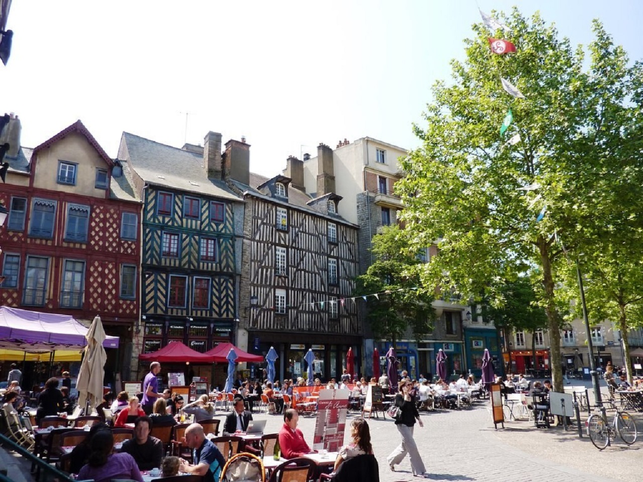 Rencontre cougar sur Rennes : bars, discothèques et autres lieux branchés